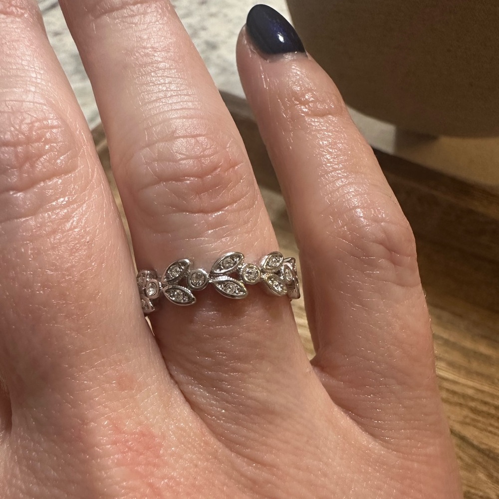 Stella & Dot silver ring